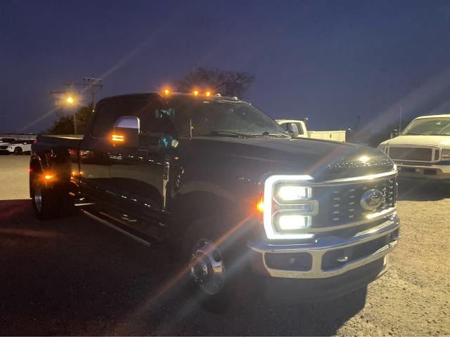 2024 Ford Super Duty F-350 DRW Pickup LARIAT