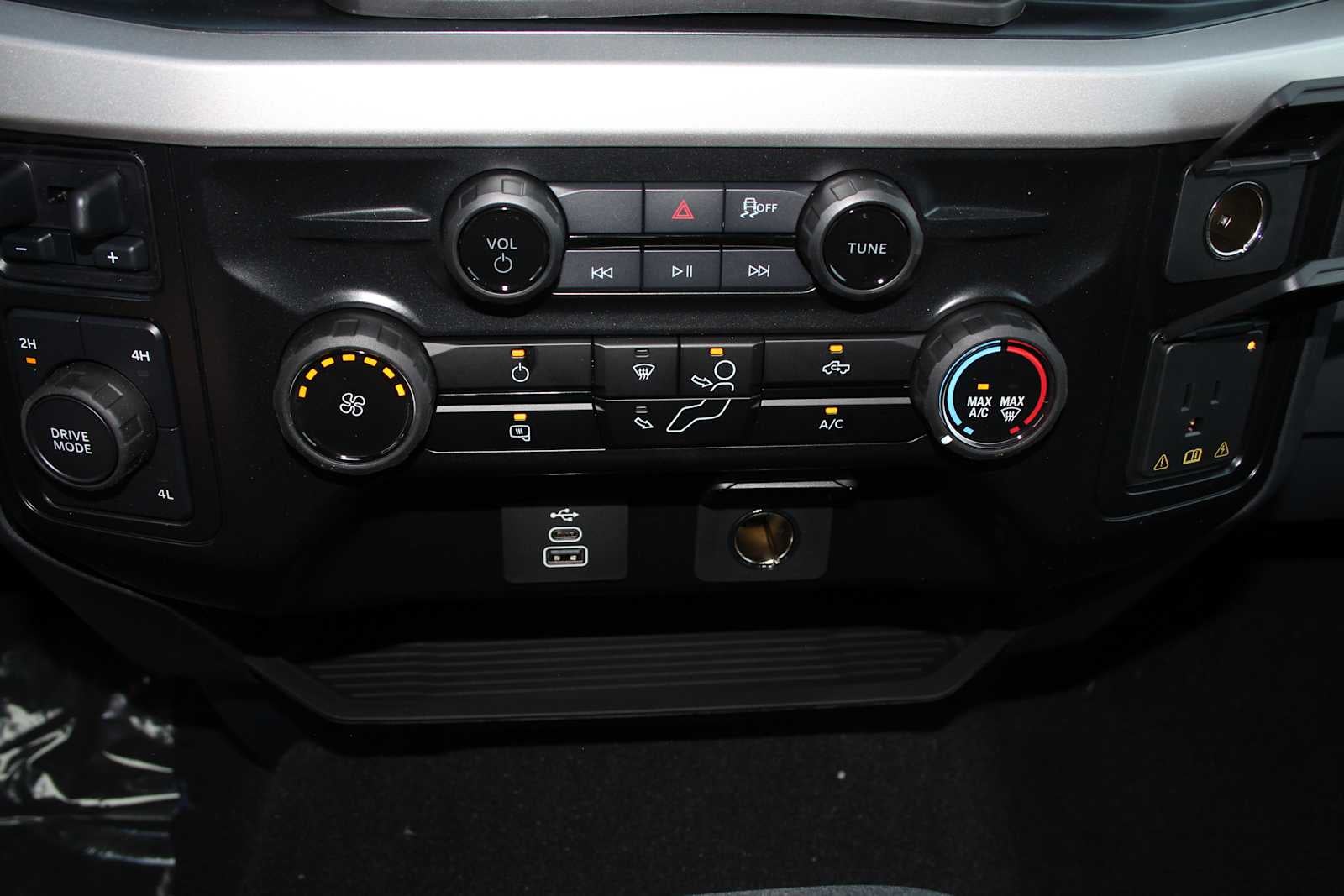 2026 Ford Super Duty F-350 DRW Pickup XLT