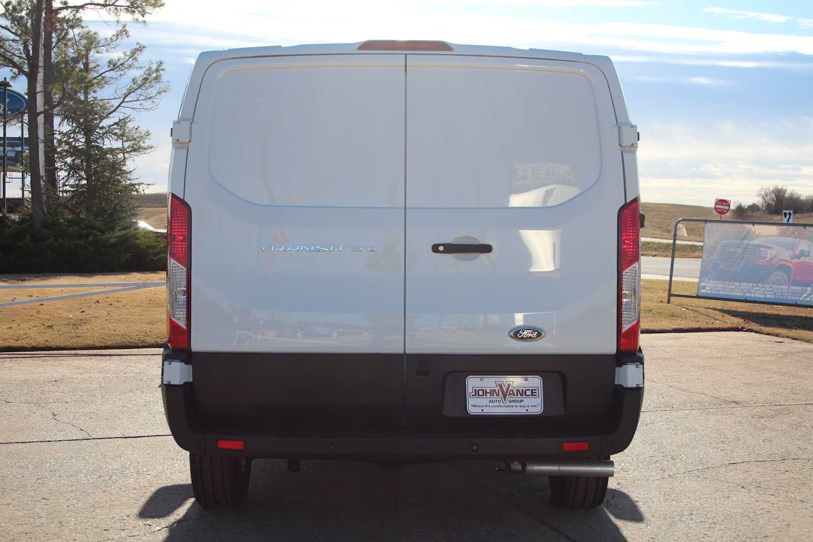 2024 Ford Transit Base