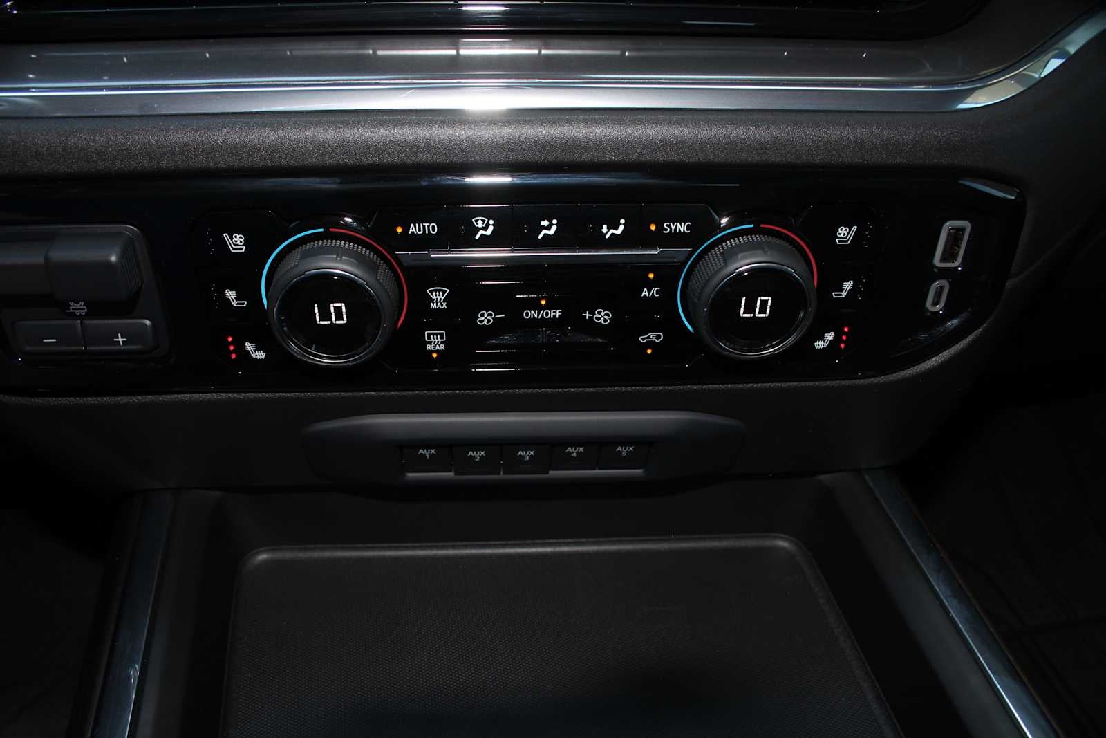 2025 Chevrolet Silverado 3500HD High Country